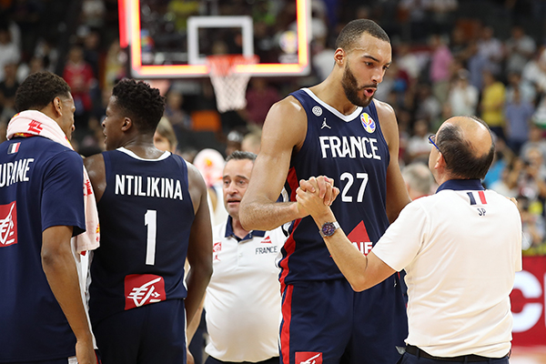 东莞篮球nba_篮球东莞队冠军美国是谁_东莞篮球冠军美国队