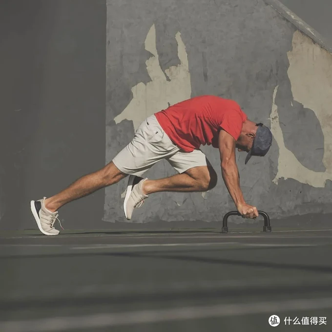 健身服穿不对，腹肌、马甲线全白费
