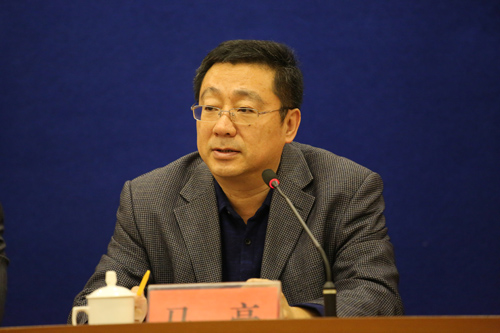 游泳集训冠军中国有多少人_中国游泳冠军集训_游泳冠军中国