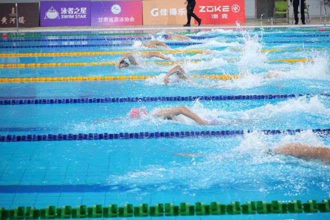 仰泳冠军_游泳队冠军仰泳国家队是谁_国家游泳队仰泳冠军