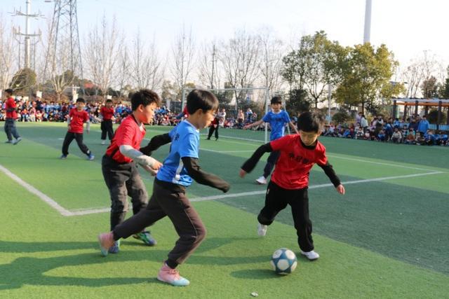 学校足球杯_铜仁足球校园杯冠军是谁_校园足球杯大赛开赛时间