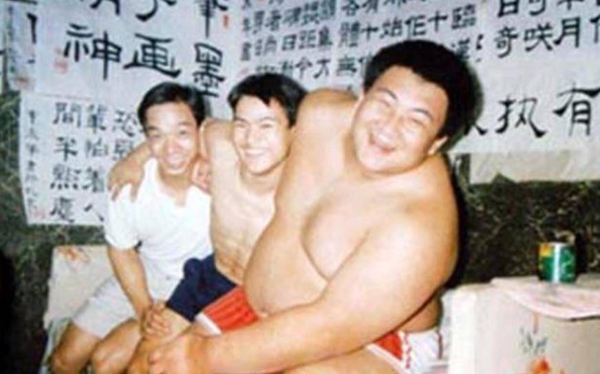 退役后的举重运动员_举重冠军退役能干什么活_退役举重冠军都有谁