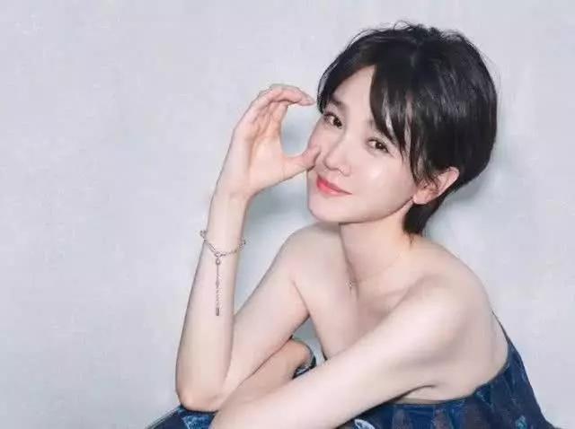 游泳冠军成女星的有谁_游泳冠军是_游泳冠军女孩