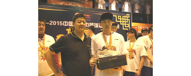 篮球联赛高中冠军生中国是谁_中国高中生篮球联赛冠军是谁_全国篮球高中联赛历年冠军