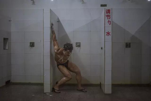 游泳冠军的脚_假肢游泳世界冠军_游泳冠军第一人
