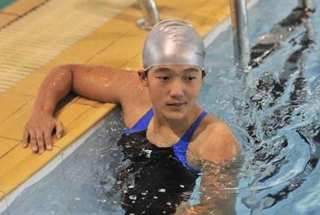 游泳冠军死亡_假肢游泳世界冠军_游泳冠军残疾
